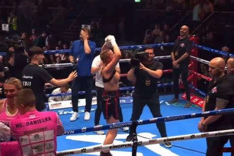 daniela hensley flash|OnlyFans star Daniella Hemsley flashes crowd celebrating boxing。